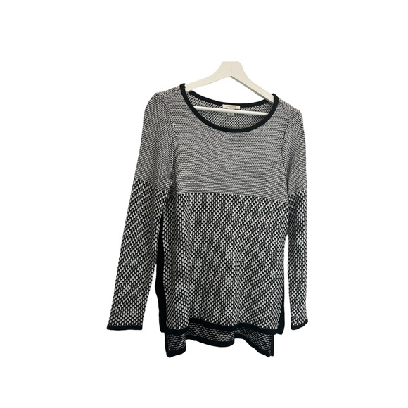 Textured Side Slit Long Sleeve Shirt